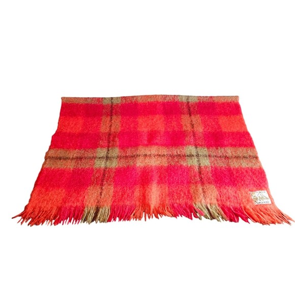 Vintage St. Albans Australia Luxury 100% Mohair Wool Throw Blanket Red Plaid - Picture 2 of 3